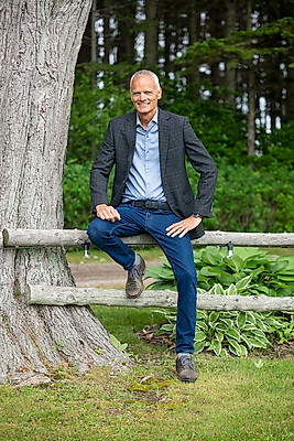 Portrait of Richard Vyn, Broker